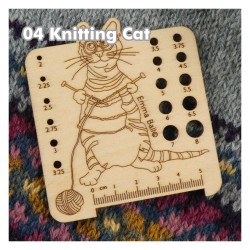 Emma Ball - Nadelmaß aus Holz - Needle Gauge