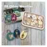 Emma Ball - Maschenmarkierer mit Öse in Dose - Stitch Marker in Tin