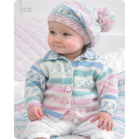 King Cole Strickanleitung (DK) 4202 für Babies - Jäckchen, Decke Mütze