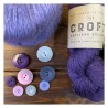 Lilac Dust - Loop, Handstulpen und Stirnband aus WYS Croft Aran